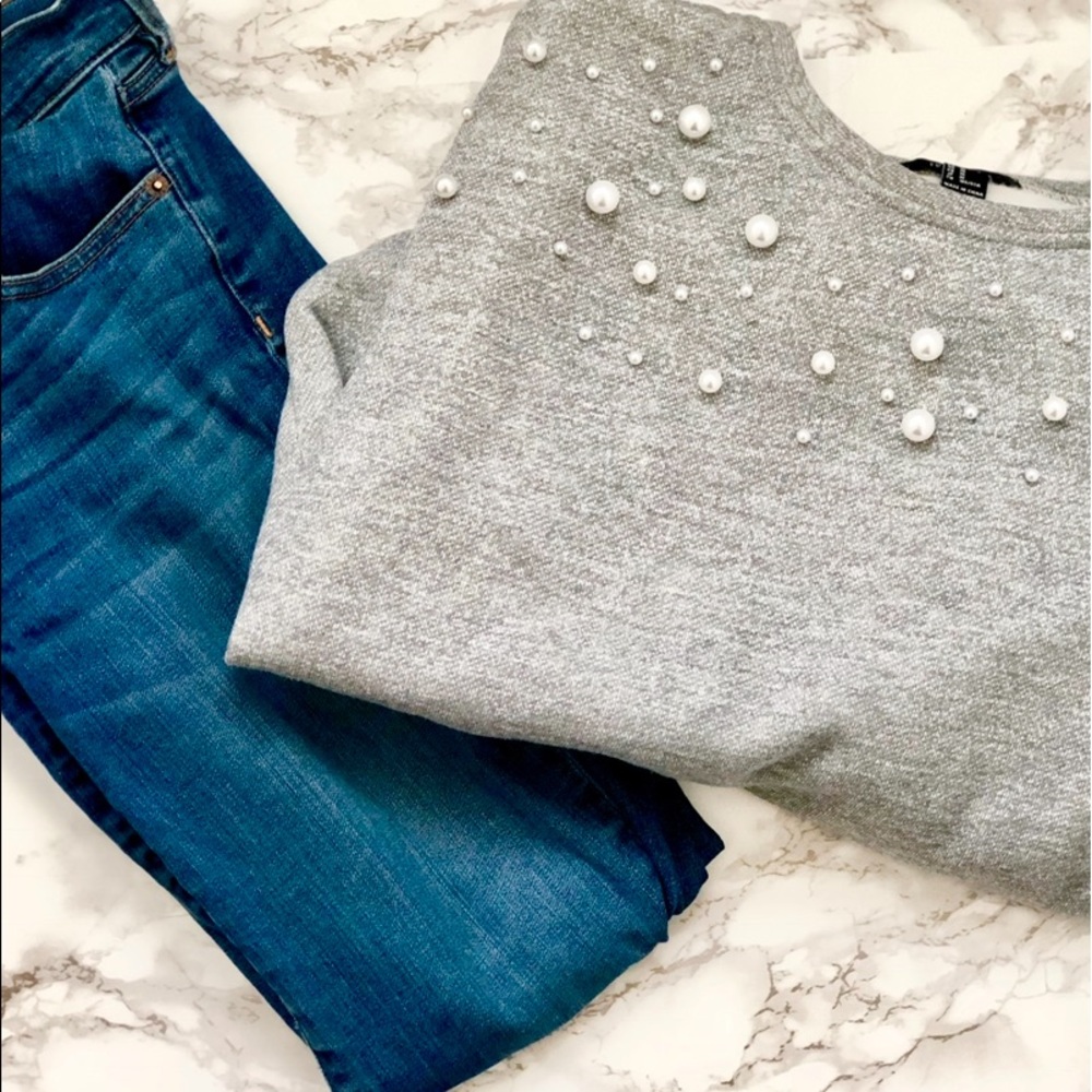 Forever 21 Pearl sweatshirt